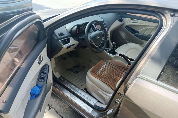 Used Chery Arrizo 7 2015 1.6L Manual ZhiXiang Edition Driver Seat