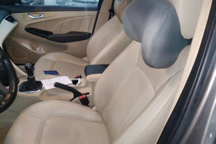 Used Chery Arrizo 7 2015 1.6L Manual ZhiShang Edition Left Front Seat