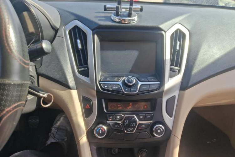 Used Chery Arrizo 7 2015 1.6L Manual ZhiShang Edition Audio And AC Panel