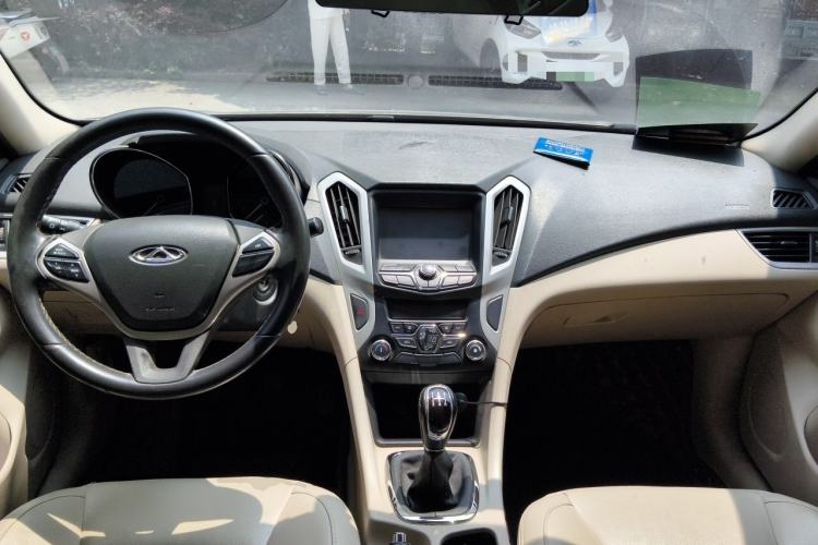Used Chery Arrizo 7 2015 1.6L Manual ZhiShang Edition Center Console