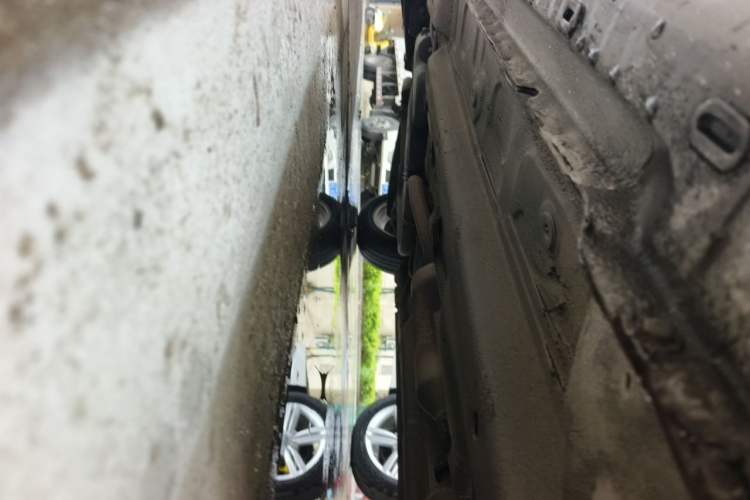 Used Chery Arrizo 7 2015 1.6L Manual ZhiShang Edition Chassis Front Right