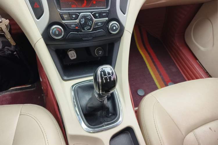 Used Chery Arrizo 7 2015 1.6L Manual ZhiShang Edition Gear Lever