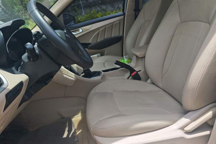 Used Chery Arrizo 7 2015 1.6L Manual ZhiShang Edition Left Front Seat