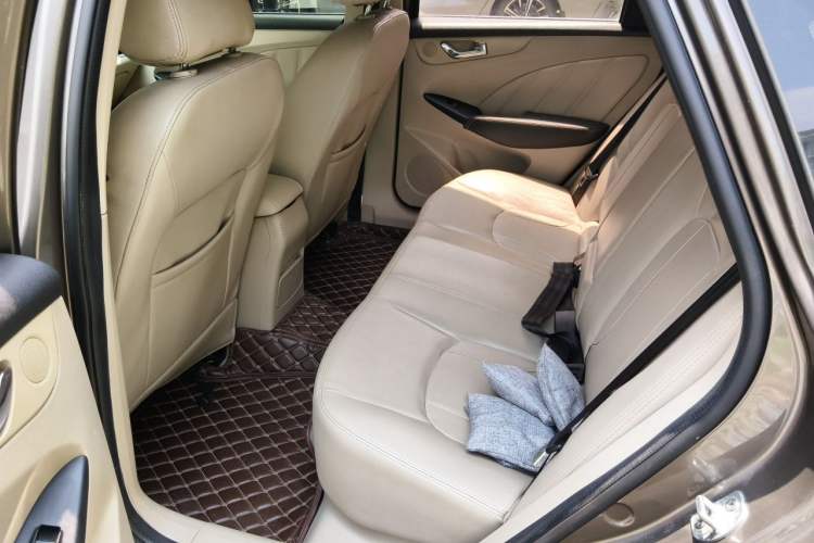 Used Chery Arrizo 7 2015 1.6L Manual ZhiShang Edition Left Rear Seat