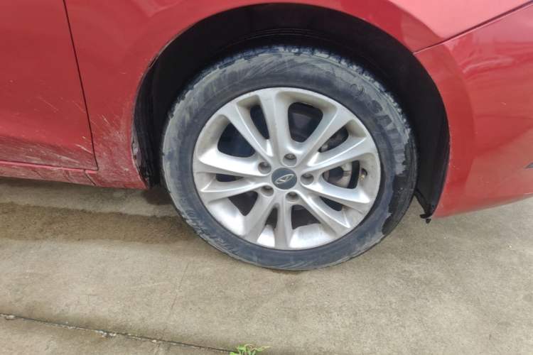 Used Chery Arrizo 7 2015 1.6L Manual ZhiShang Edition Right Front Wheel Hub