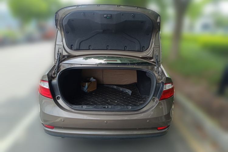 Used Chery Arrizo 7 2015 1.6L Manual ZhiXiang Edition Trunk