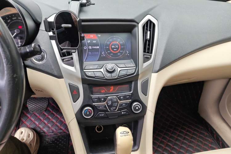 Used Chery Arrizo 7 2015 1.6L CVT ZhiXiang Edition Audio And AC Panel