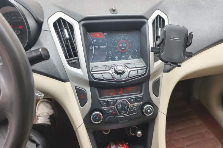 Used Chery Arrizo 7 2015 1.5T Manual ZhiShang Edition Audio And AC Panel