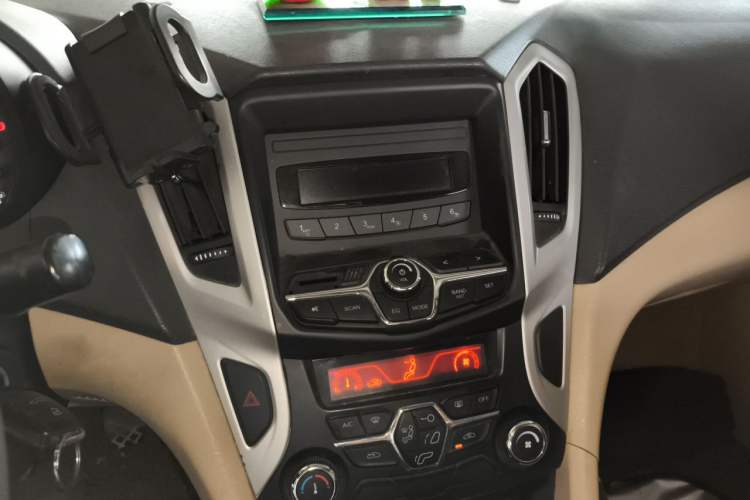 Used Chery Arrizo 7 2015 1.6L Manual Zhi Ling Edition Audio And AC Panel