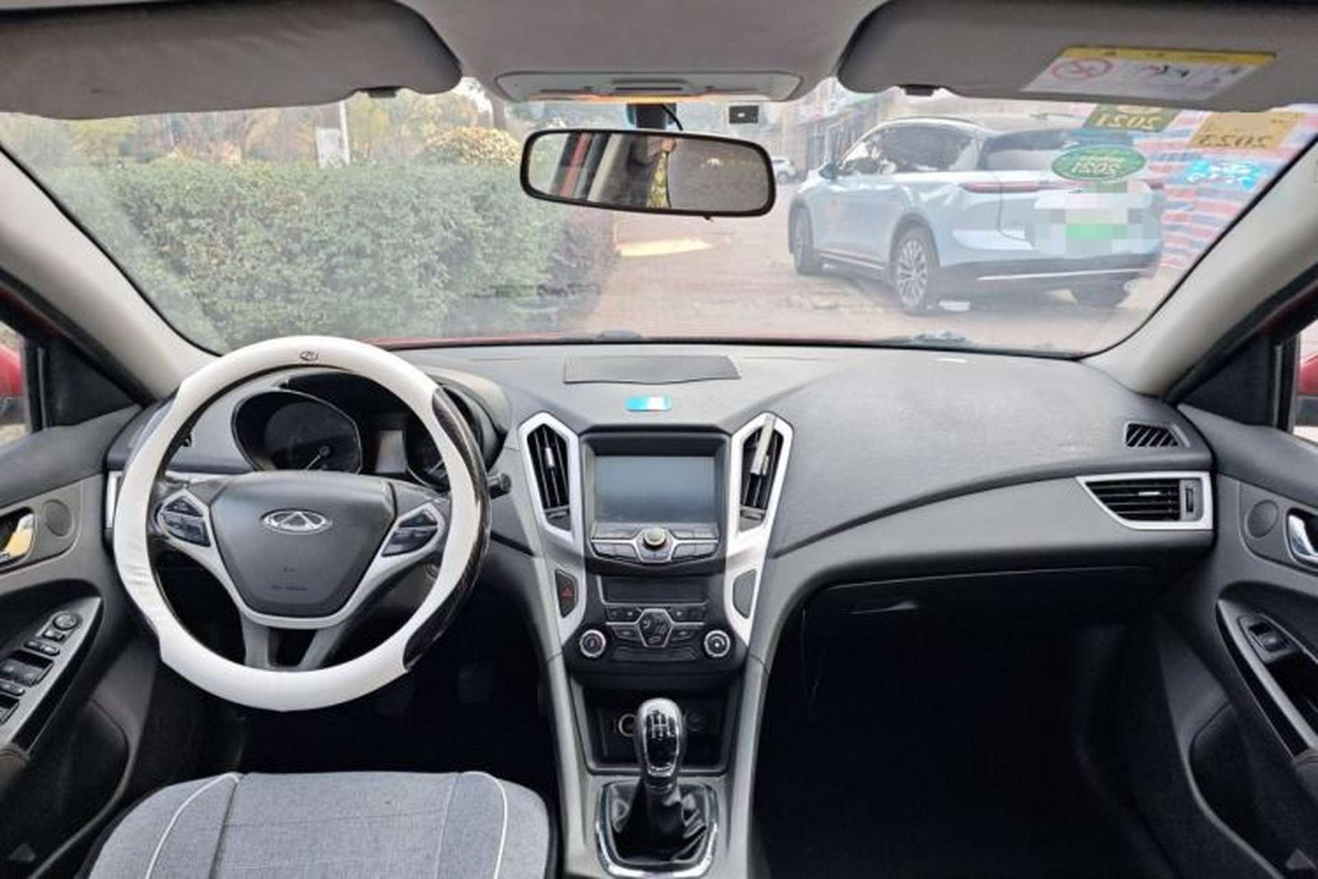 Used Chery Arrizo 7 2015 1.5T Manual ZhiShang Edition Center Console