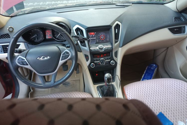 Used Chery Arrizo 7 2015 1.6L Manual ZhiShang Edition Center Console