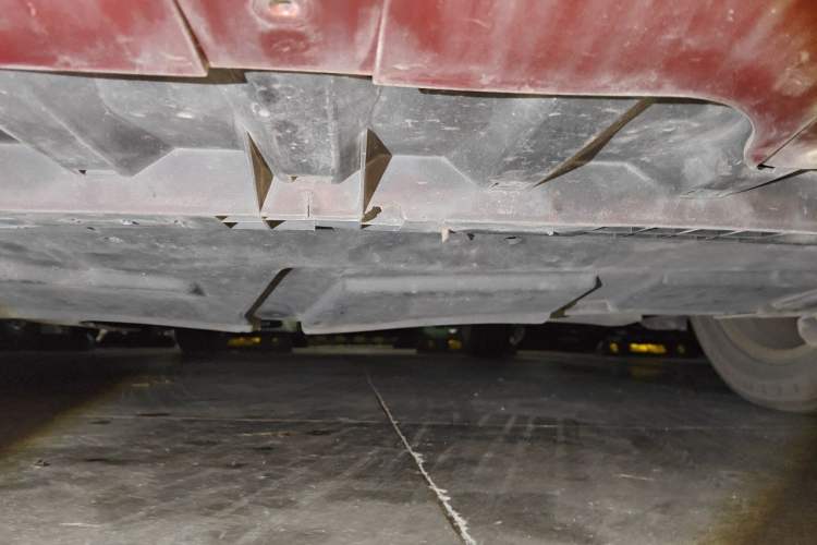 Used Chery Arrizo 7 2015 1.6L CVT ZhiShang Edition Chassis Front