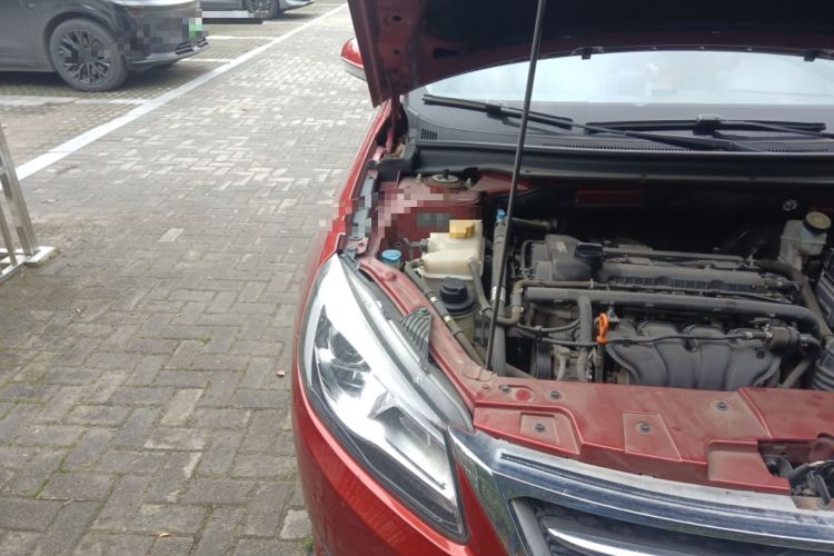 Used Chery Arrizo 7 2015 1.6L Manual ZhiShang Edition Engine Bay Right