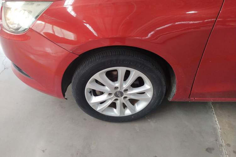 Used Chery Arrizo 7 2015 1.6L Manual ZhiShang Edition Exterior 3