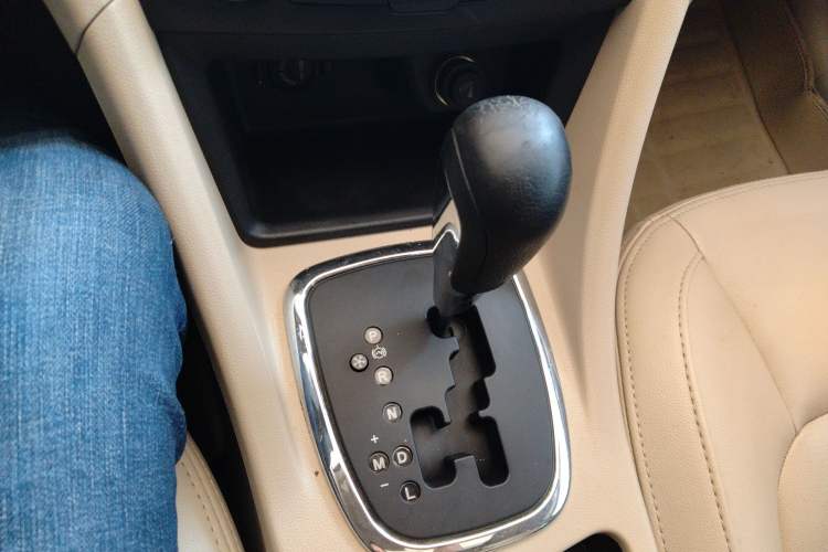 Used Chery Arrizo 7 2015 1.6L CVT ZhiShang Edition Gear Lever