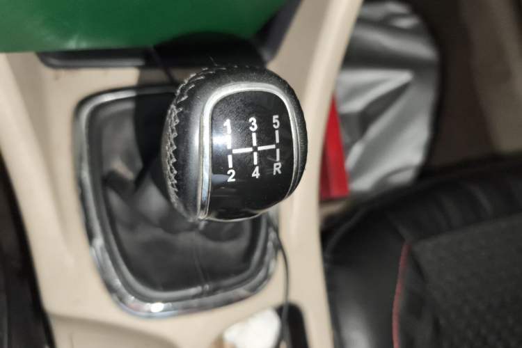 Used Chery Arrizo 7 2015 1.6L Manual Zhi Ling Edition Gear Lever