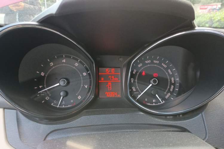 Used Chery Arrizo 7 2015 1.6L Manual ZhiShang Edition Instrument Cluster