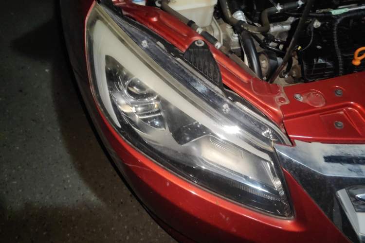 Used Chery Arrizo 7 2015 1.5T Manual ZhiXiang Edition Right Front Headlight