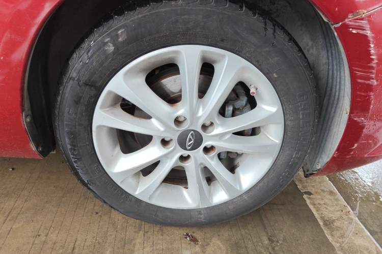 Used Chery Arrizo 7 2015 1.5T Manual ZhiShang Edition Right Front Wheel Hub