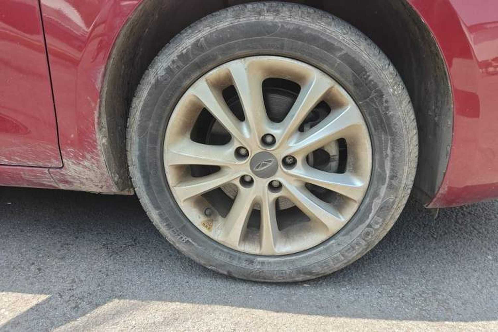 Used Chery Arrizo 7 2015 1.6L Manual ZhiShang Edition Right Front Wheel Hub