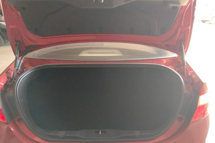 Used Chery Arrizo 7 2015 1.6L CVT ZhiShang Edition Trunk