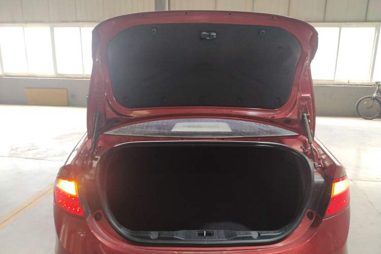 Used Chery Arrizo 7 2015 1.6L Manual ZhiShang Edition Trunk