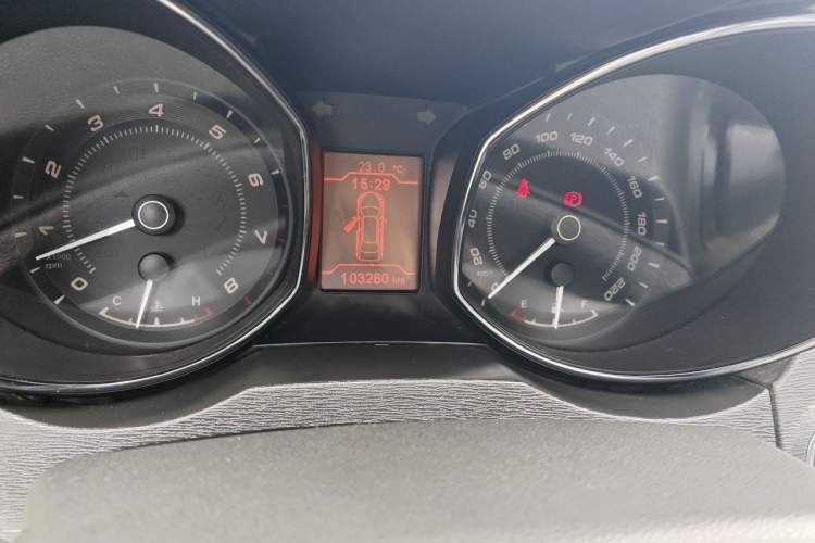 Used Chery Arrizo 7 2015 1.6L Manual ZhiXiang Edition Odometer Close Up
