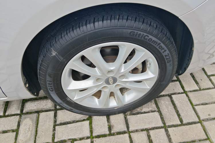 Used Chery Arrizo 7 2015 1.6L Manual ZhiXiang Edition Right Front Wheel Hub