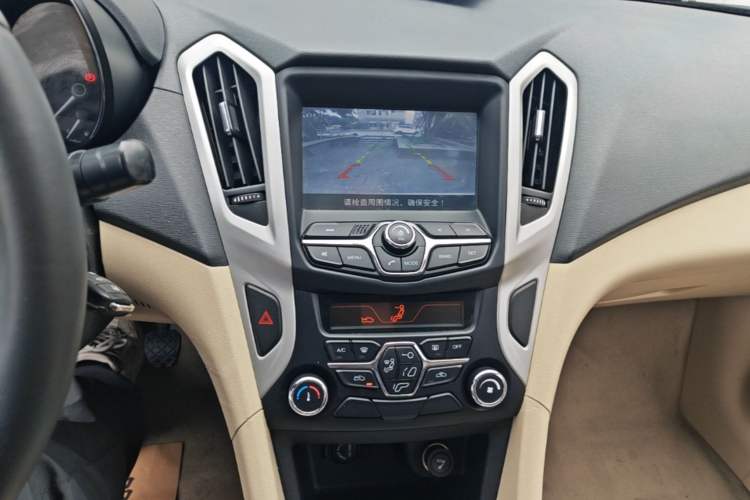 Used Chery Arrizo 7 2015 1.6L Manual ZhiShang Edition Audio And AC Panel