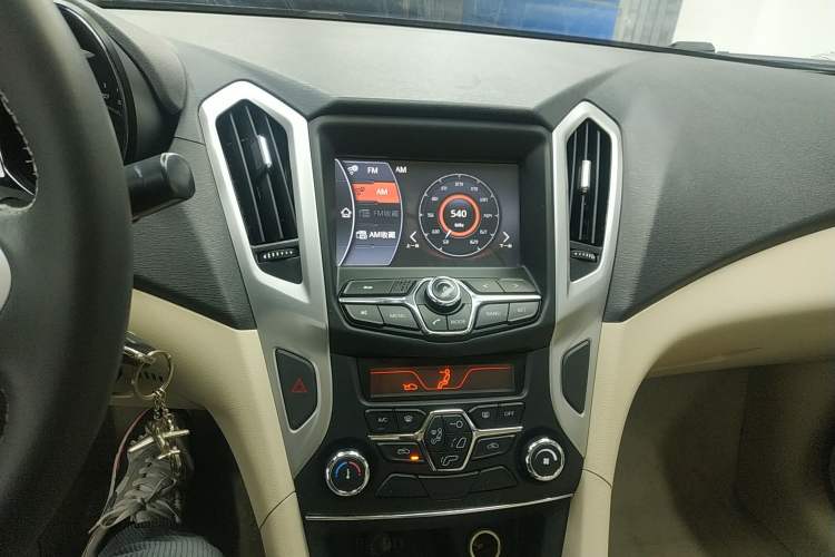 Used Chery Arrizo 7 2015 1.6L Manual ZhiShang Edition Audio And AC Panel