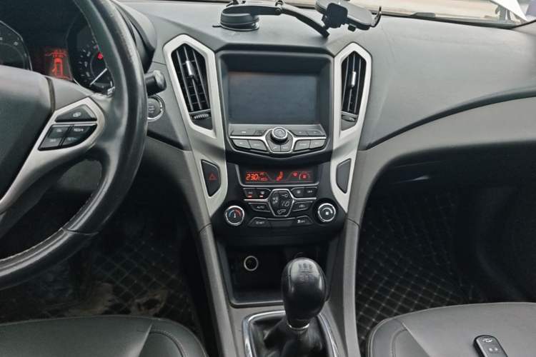 Used Chery Arrizo 7 2015 1.5T Manual ZhiXiang Edition Audio And AC Panel