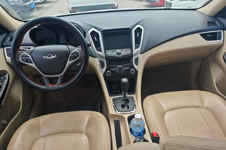 Used Chery Arrizo 7 2015 1.6L CVT ZhiShang Edition Center Console