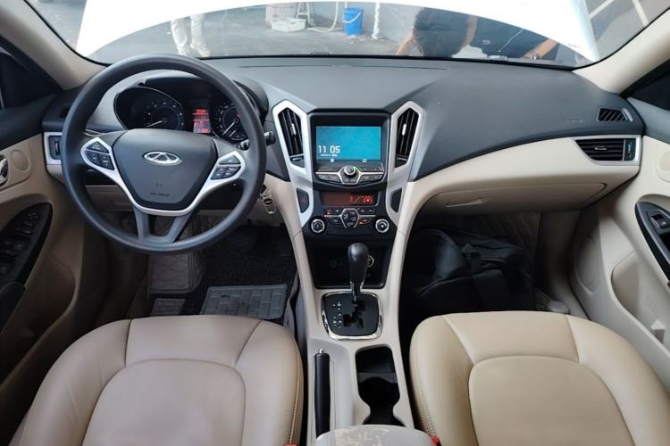 Used Chery Arrizo 7 2015 1.6L CVT Zhiling Edition Center Console