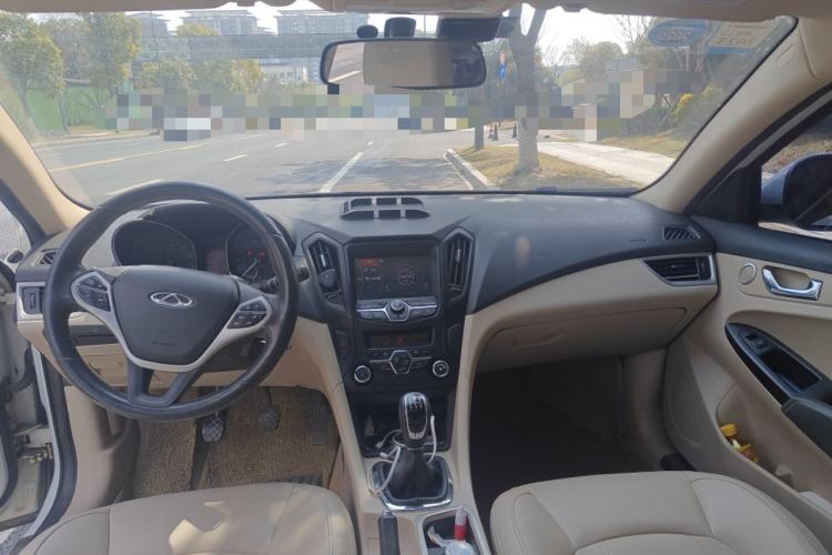 Used Chery Arrizo 7 2015 1.6L Manual ZhiShang Edition Center Console