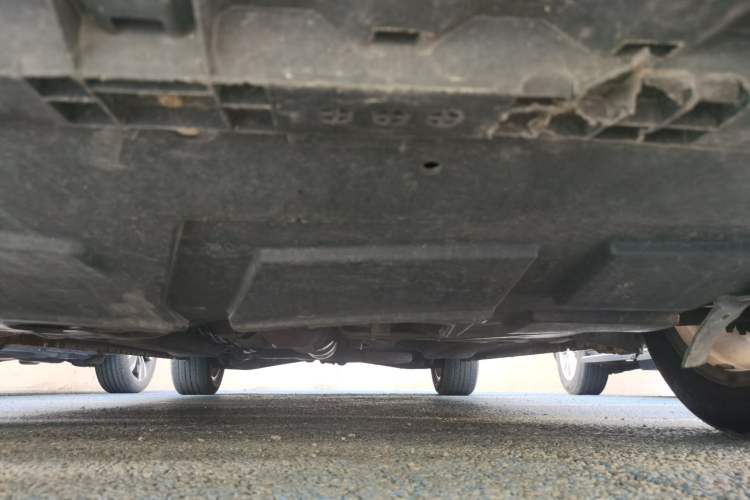 Used Chery Arrizo 7 2015 1.6L Manual ZhiShang Edition Chassis Front