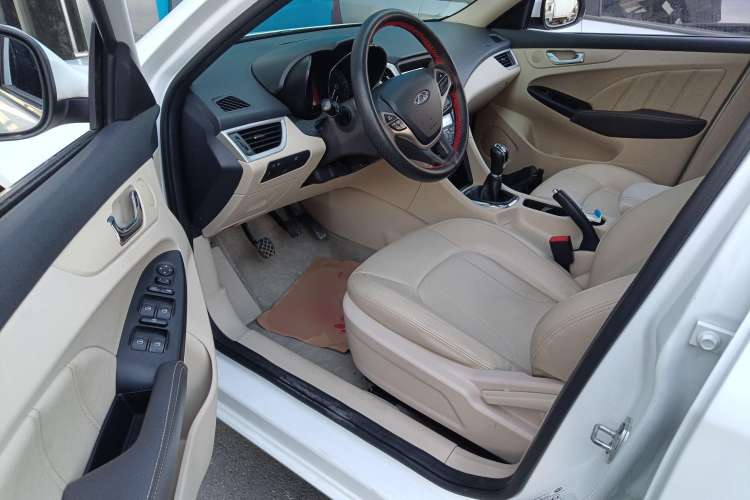 Used Chery Arrizo 7 2015 1.6L Manual ZhiShang Edition Driver Seat