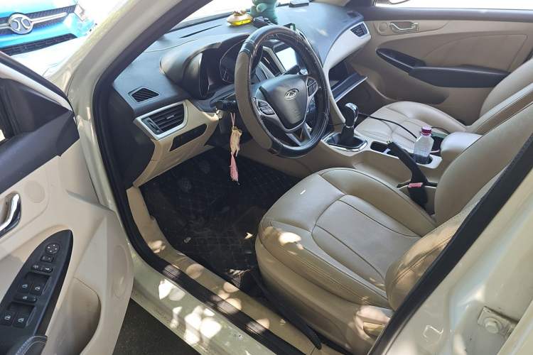 Used Chery Arrizo 7 2015 1.6L Manual ZhiShang Edition Driver Seat