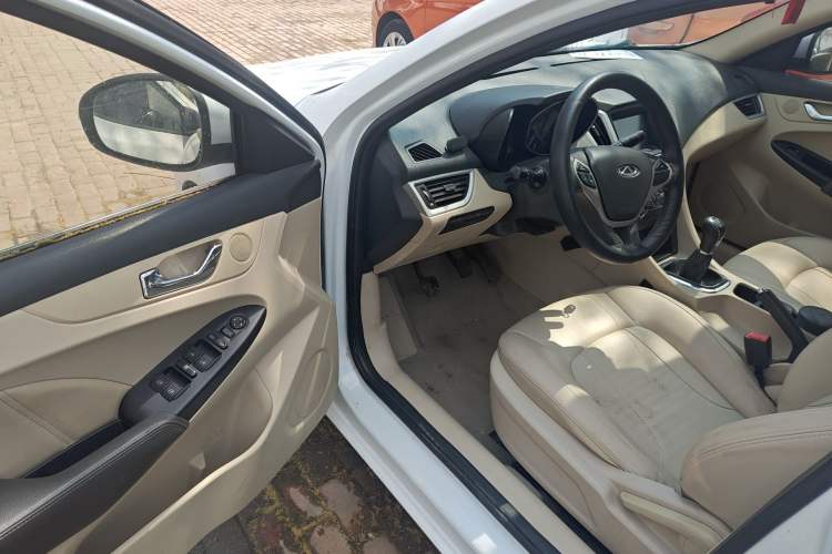 Used Chery Arrizo 7 2015 1.6L Manual ZhiShang Edition Driver Seat