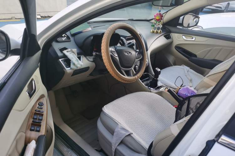 Used Chery Arrizo 7 2015 1.6L Manual ZhiShang Edition Driver Seat