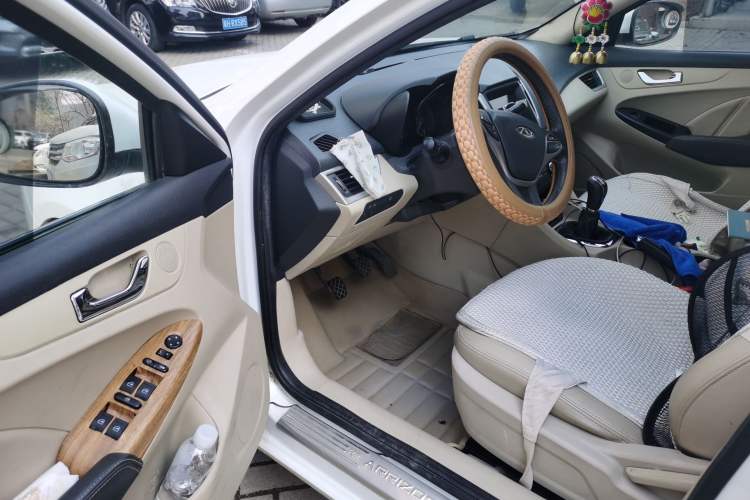 Used Chery Arrizo 7 2015 1.6L Manual ZhiShang Edition Driver Seat