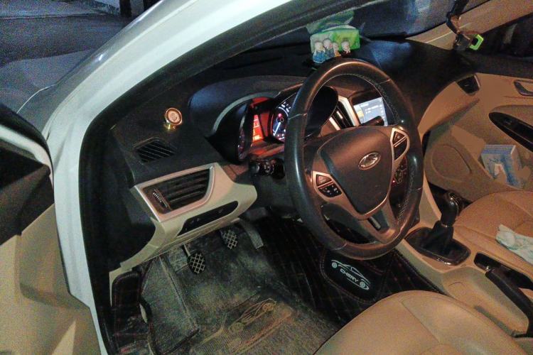 Used Chery Arrizo 7 2015 1.6L Manual ZhiShang Edition Driver Seat