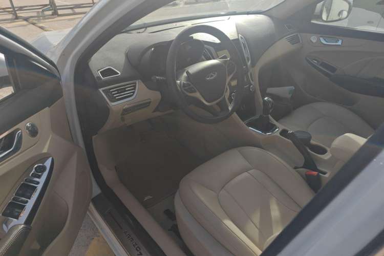 Used Chery Arrizo 7 2015 1.6L Manual ZhiShang Edition Driver Seat