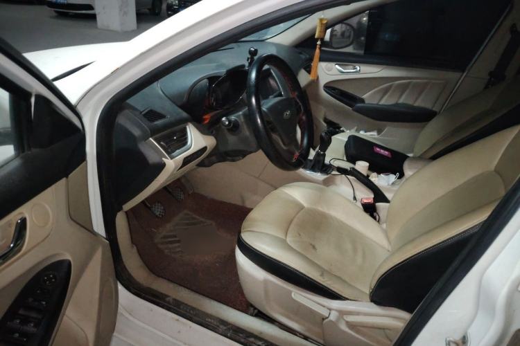Used Chery Arrizo 7 2015 1.6L Manual ZhiShang Edition Driver Seat