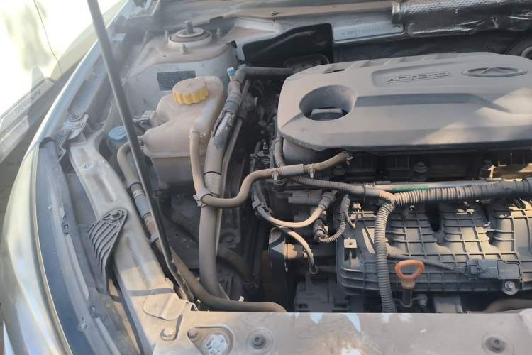 Used Chery Arrizo 7 2015 1.5T Manual ZhiXiang Edition Engine Bay Right