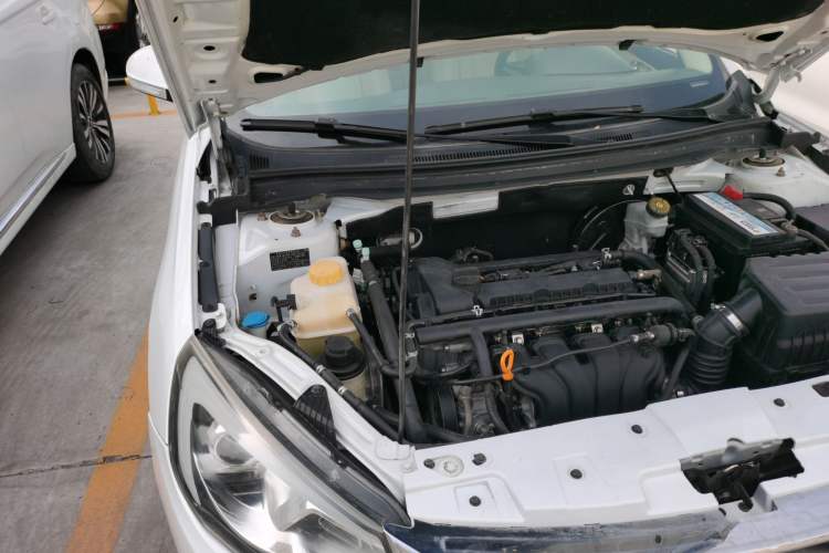 Used Chery Arrizo 7 2015 1.6L Manual ZhiShang Edition Engine Bay Right