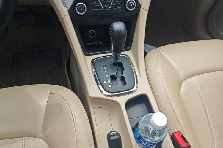 Used Chery Arrizo 7 2015 1.6L CVT ZhiShang Edition Gear Lever