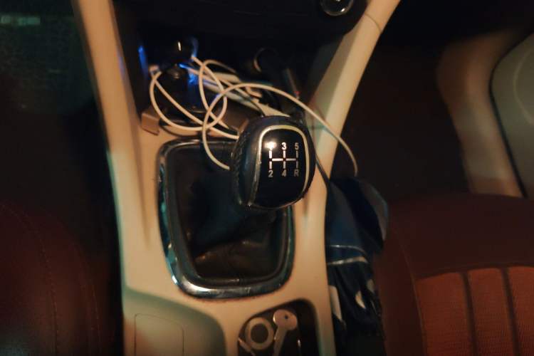 Used Chery Arrizo 7 2015 1.6L Manual Zhi Ling Edition Gear Lever