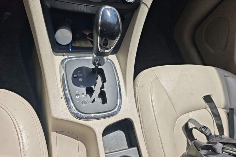 Used Chery Arrizo 7 2015 1.6L CVT ZhiShang Edition Gear Lever