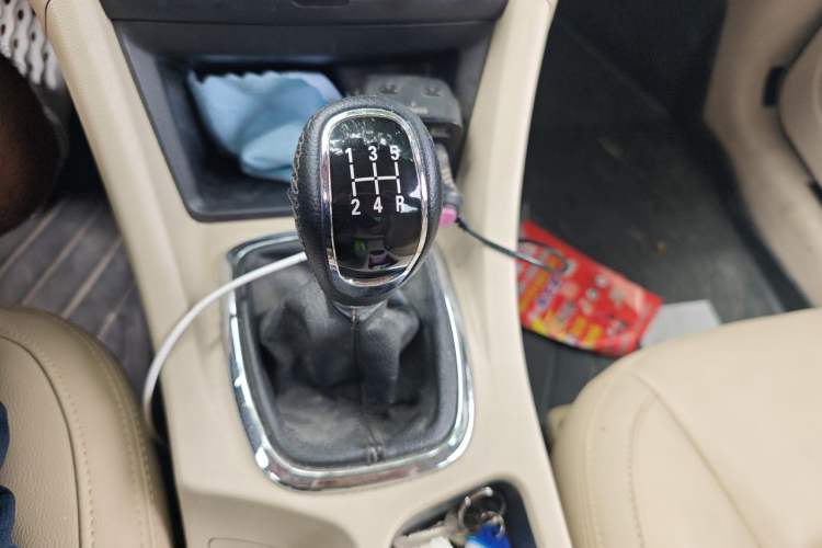 Used Chery Arrizo 7 2015 1.5T Manual ZhiShang Edition Gear Lever