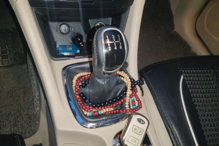 Used Chery Arrizo 7 2015 1.6L Manual ZhiXiang Edition Gear Lever